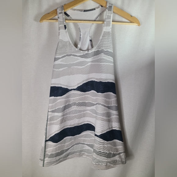 Lululemon Cool RacerbackBleacher Stripe White Black Size 8 - Picture 4 of 6